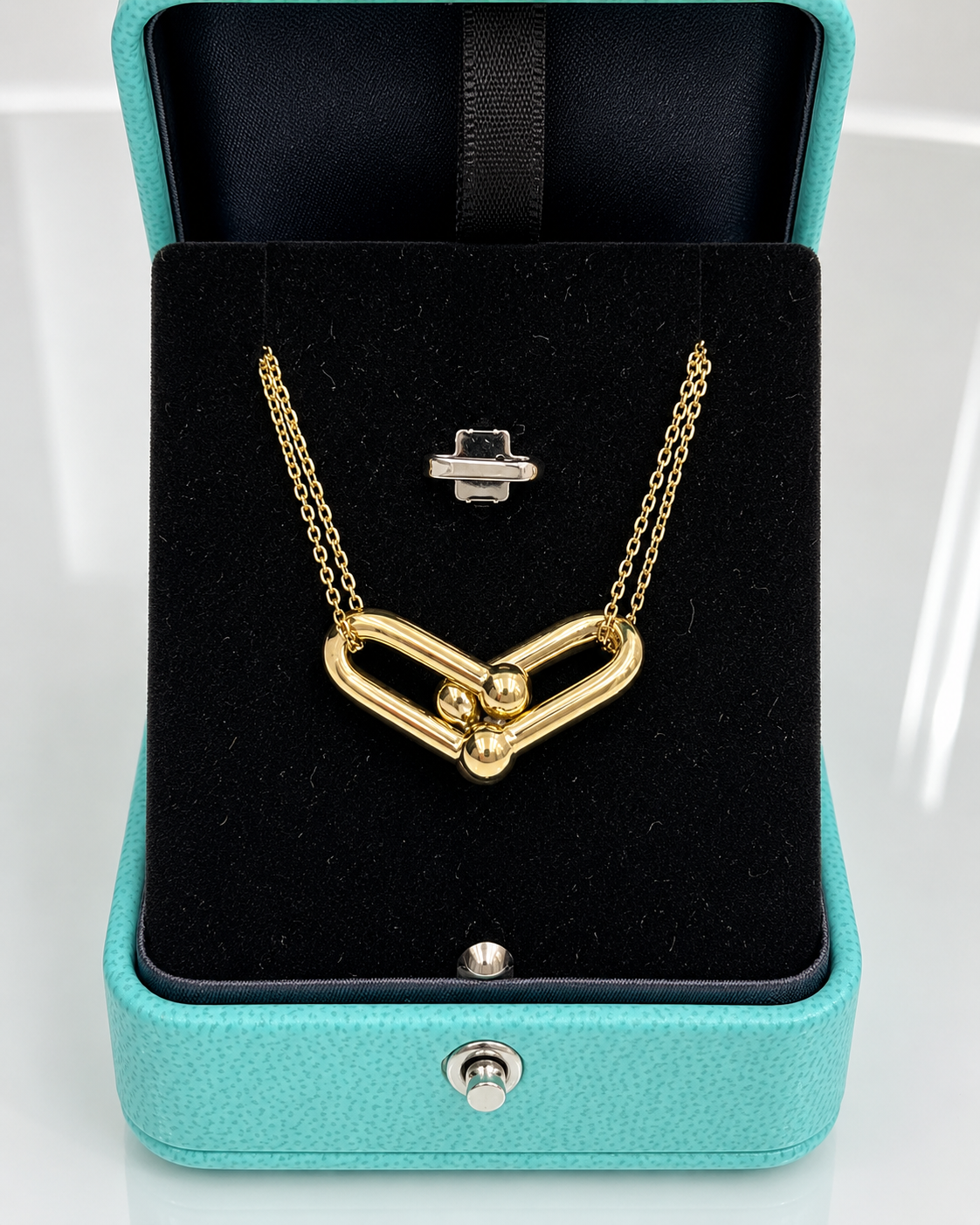 Signature Link Necklace